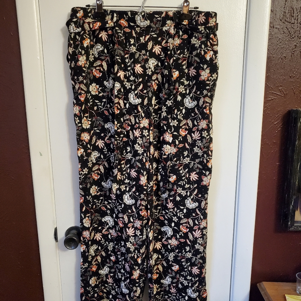 NWOT Old Navy wide leg pants